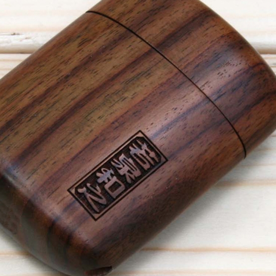 木製印籠 ハンドメイドのオリジナル木製印籠です】木製（紫檀）印籠・スラッシュ