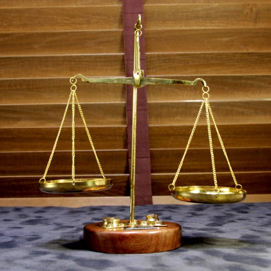 真鍮製の天秤 天秤